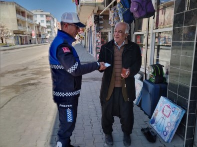 2 Saatlik Denetimde 65 Yaş Üstü 100 Kişi Evlerine Gönderildi