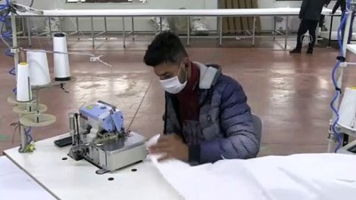 Adıyaman'daki Tekstil Fabrikasında 'Antibakteriyel Tulum' Mesaisi