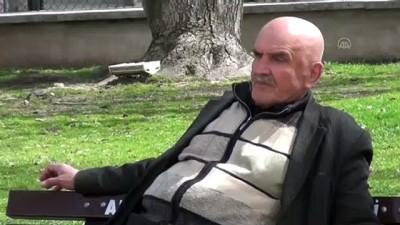 Afyonkarahisar'da 65 Yaş Ve Üstü Bazı Vatandaşlar Yasaklara Kulak Asmadı
