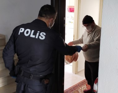 Aksaray'da Yaşlı Ve Hastaların İhtiyaçlarını Polis Ekipleri Karşıladı