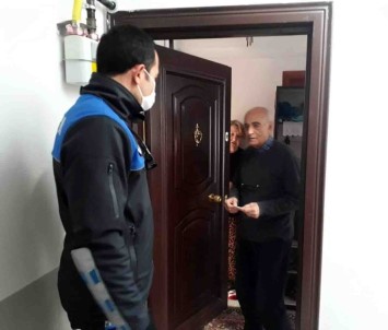 Balıkesir'de Valilikten Yaşlı Vatandaşlara Destek