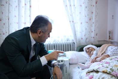 Bursa'da Yaşlıların Market Alışverişi Büyükşehir Belediyesi'nden...