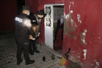 YAŞLI KADIN - Ağrı'da Yaşlı Kadının İmdadına Gece Kartalları Yetişti