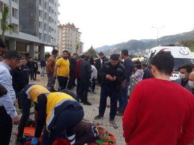Alanya'da Feci Kazada Baba Öldü, Oğlu Yaralandı