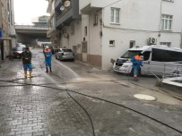 KUŞADASI BELEDİYESİ - Kuşadası Sokaklar Her Gün Dezenfekte Ediliyor