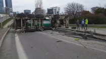 BETON MİKSERİ - Maltepe'de Devrilen Beton Mikserinin Sürücüsü Yaralandı