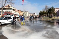 ATATÜRK BULVARI - Yahyalı'da Cadde Ve Sokaklar Deterjanla Yıkanıyor