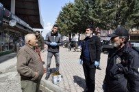 SALı PAZARı - 86 Yaşındaki Dede Salı Pazarında Ekiplere Yakalandı