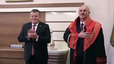 Adalet Bakanı Gül, Yargıtay Başkanlığına Seçilen Akarca'yı Kutladı