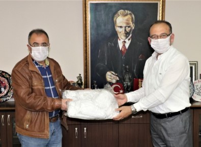 Başkan Çetin Akın'dan Meslek Odalarına Maske Yardımı