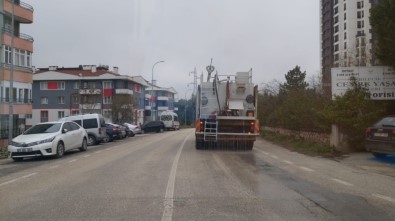 Bilecik'te Bütün Mahalle Dezenfektan İçerikli Su İle Yıkanıyor