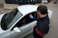 İL EMNİYET MÜDÜRLÜĞÜ - Gümüşhane'de Şehre Gelenlerin Ateşi Ölçülüyor