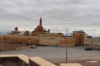 İSHAK PAŞA SARAYı - İshak Paşa Sarayı Korona Virüs Tedbirleri Kapsamında Ziyaretçilere Kapatıldı