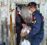 Jandarma 65 Yaş Üstü Vatandaşlara Yardım Götürdü