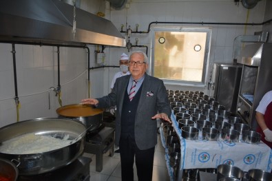 Kdz. Ereğli Belediyesi İhtiyaç Sahibi Evlere Yemek Dağıtıyor