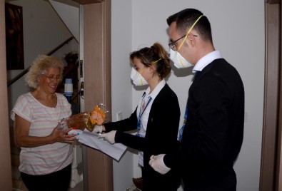 Kuşadası'nda Sosyal Belediyecilik Ön Planda