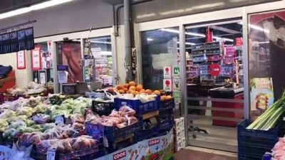 Marketler Kapılarını Saat 09.00'Da Açmaya Başladı