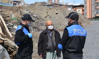 Polis Uyarı Yaptı, Yaşlı Vatandaş Dua Etti