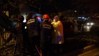 GAZI BULVARı - Refüjdeki Ağaca Çarpan Otomobil Hurdaya Döndü Açıklaması 1 Ölü