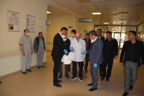 GENÇLİK KOLLARI - Sağlık Çalışanlarına Üzüm İkramı