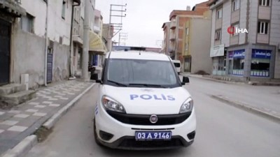 Şuhut'ta Polis Ekipleri 65 Yaş Üstü Vatandaşların İhtiyaçlarını Giderdi