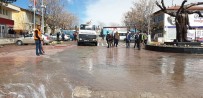 TAKSİ DURAĞI - Arguvan'da Dezenfekteye Ağırlık Verildi