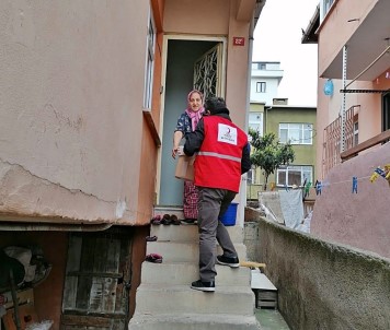 Maltepe Vefa Sosyal Destek Grubu Yaşlıların Taleplerini Karşılıyor