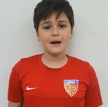 Minik Futbolculardan 'Evde Kal' Çağrısı