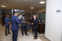 İLETIŞIM - Vali Çakacak, Vefa Sosyal Destek İletişim Merkezini Ziyaret Etti