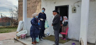 Ahlat'ta Yaşlı Vatandaşların Yardımına Koşuluyor