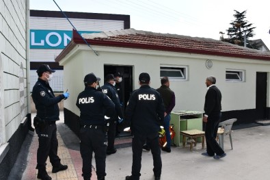 Aksaray'da 47 Yaşındaki Adam Cami Tuvaletinde Ölü Bulundu