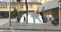 ERSİN ARSLAN - Gaziantep'te Hastane Bahçelerine Triaj Çadırı Kuruldu