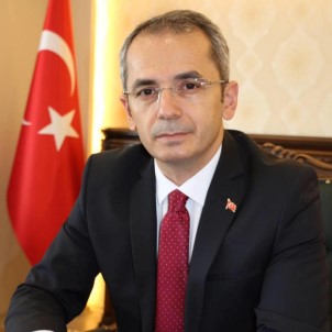 Kaymakam Deniz Pişkin'den Evde Kal Çağrısı