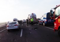 DİREKSİYON - Konya'da LPG Tankeri İle Otomobil Çarpıştı Açıklaması 4 Yaralı
