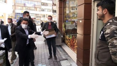 Nevşehir Belediye Başkanı Rasim Arı, Vatandaşlara Maske Ve Kolonya Dağıttı