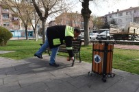 ALTıNDAĞ BELEDIYESI - Altındağ'da Parklardaki Banklar Kaldırıldı
