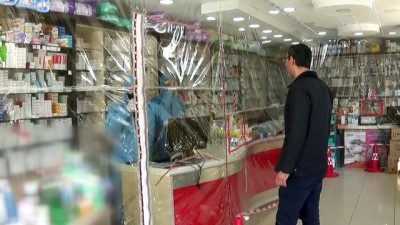 Amasya'da Eczaneden Koronavirüse Karşı Asetatlı Naylonla Önlem