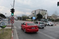 RAYLI SİSTEM - Antalya'da Sinyalizasyon İşaretlerinden Korona Uyarısı