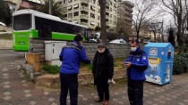 ZABıTA - Barınma Evine Gitmek İstemeyen Yaşlıyı Zabıta Ekipleri İkna Etti