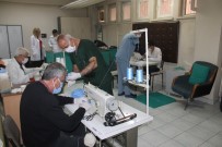 SAĞLIK ÇALIŞANLARI - Diyarbakır'da Bir Hastane Daha Kendi Maskesini Üretmeye Başladı