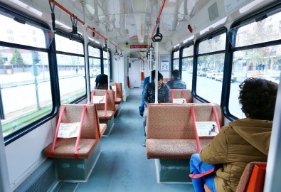 Gaziantep'te Otobüs Ve Tramvaylara Sosyal Mesafe Şeridi