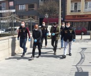 İL EMNİYET MÜDÜRLÜĞÜ - Kendini Polis Olarak Tanıtan 2 Şüpheli Suçüstü Yakalandı