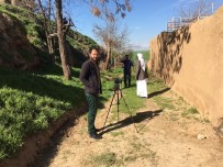 HASAN KARAHAN - Kızıltepe'de Köyde Yaşayan Yaşlılardan 'Evde Kal Türkiye' Çağrısına Kürtçe Klipli Destek