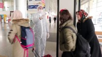 ŞEHİRLERARASI OTOBÜS - Sivas'ta Terminale Gelen Yolcuların Ateşi Ölçülüyor