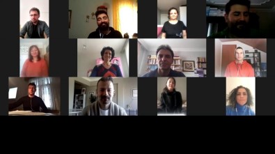 Tiyatro Grubundan 'Evde Kal' Mesajı