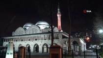 DIYANET İŞLERI BAŞKANLıĞı - Yatsı Ezanı Sonrası Camilerde Dua Sesleri Yükselmeye Devam Ediyor