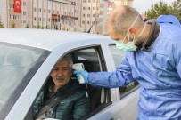 Zara'da Yolcuları Ateşi Ölçüldü