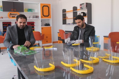 Bayburt Bilim Sanat Merkezi Yüz Koruyucu Siper Üretimine Başladı