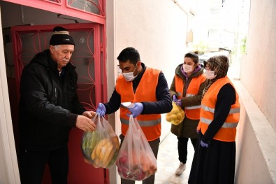 Çayıorova'da 'Vefa' Ekipleri Yaşlılara Hizmet Vermeyi Sürdürüyor