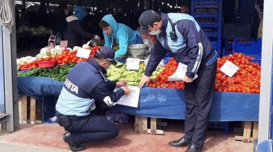 Çorlu'da Yaş Sebze Ve Meyveleri Seçerek Almak Yasaklandı